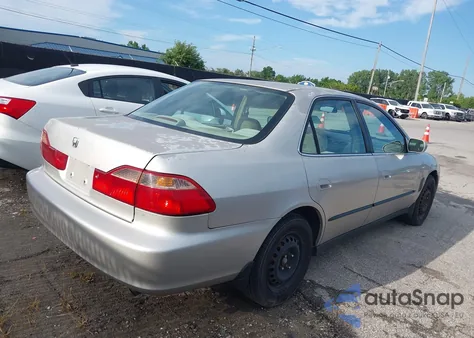 1998 Honda Accord Lx из США, поврежденный, VIN 1HGCG5642WA222513